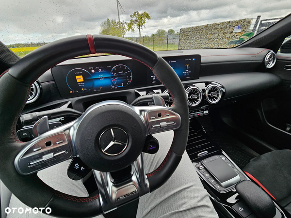 Mercedes-Benz CLA AMG 35 4-Matic 7G-DCT - 12