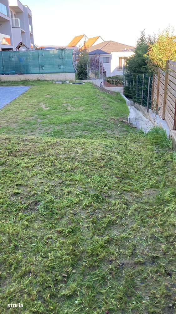 Arhitectura contemporana. Parte de duplex. Cartierul nou Câmpului.-12