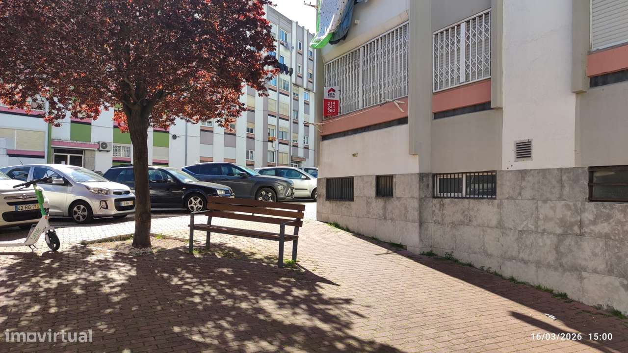 Apartamento T0 para investimento em Linda a Velha-20