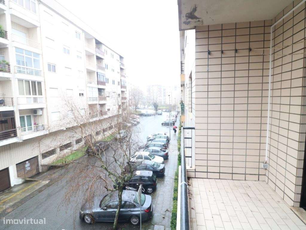 Venda de Apartamento T3 em Lomar-16
