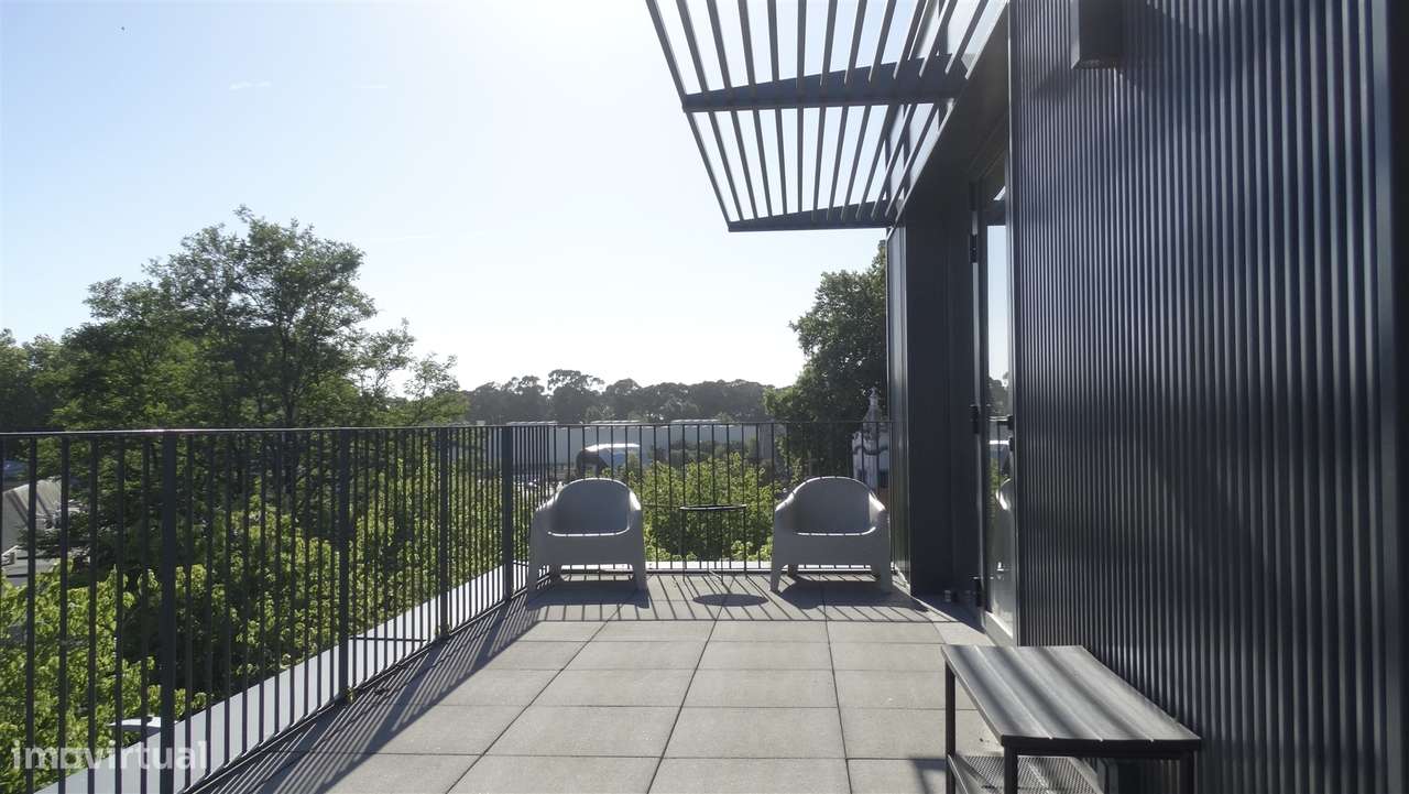 Apartamento T0 com terraço, Condomínio exclusivo junto Norteshopping-12