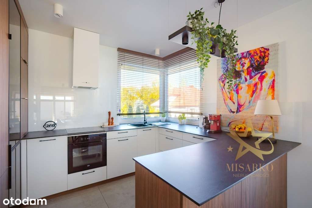 Nowoczesny dom w zabudowie bliźniaczej z basenem-8