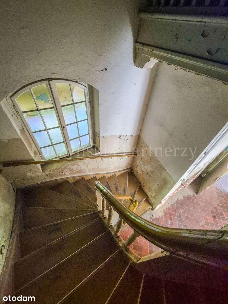 Nietuzinkowa nieruchomość w Kowarach-9