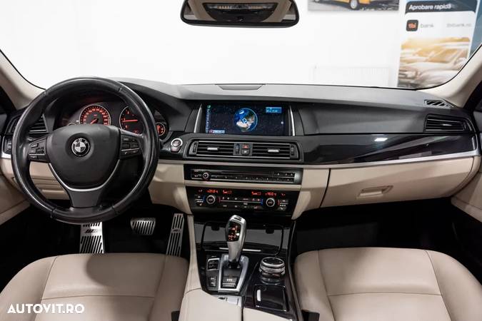 BMW Seria 5 525d xDrive AT - 8