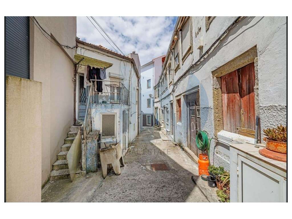 Prédio para Reabilitação - Leça da Palmeira-13