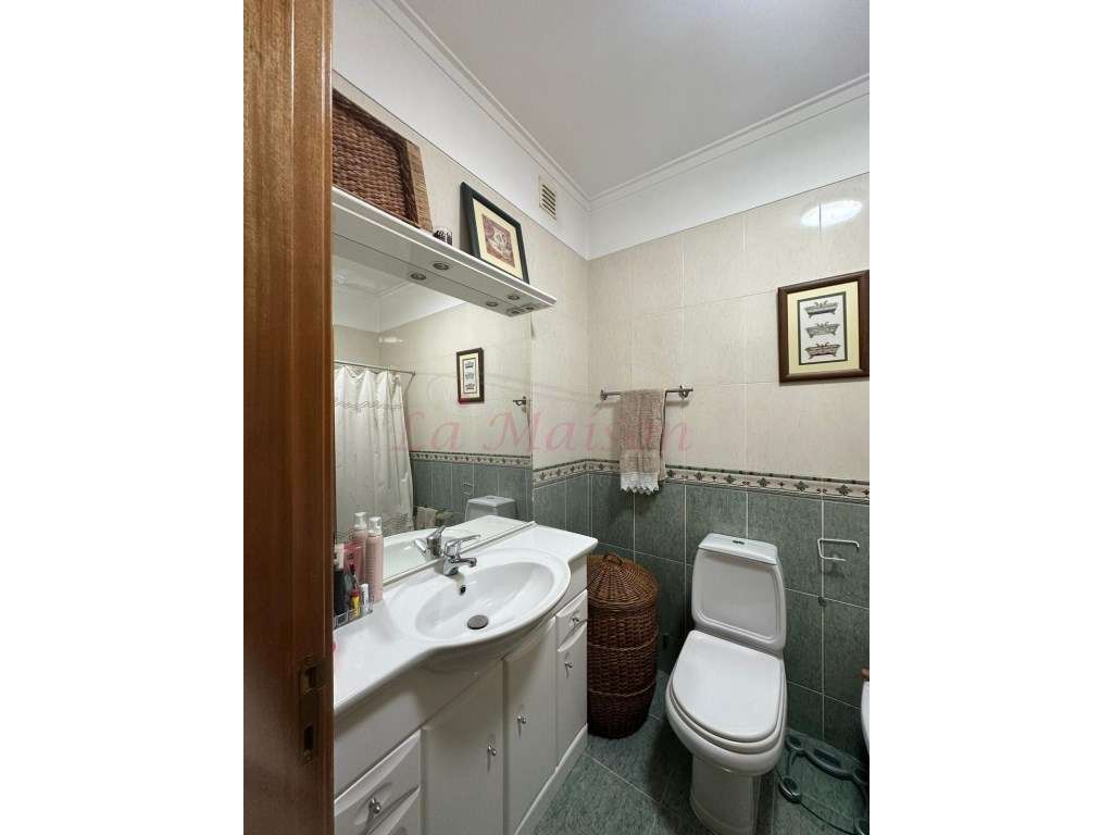 Magnífico Apartamento T3 com terraço no Centro de Loures-20