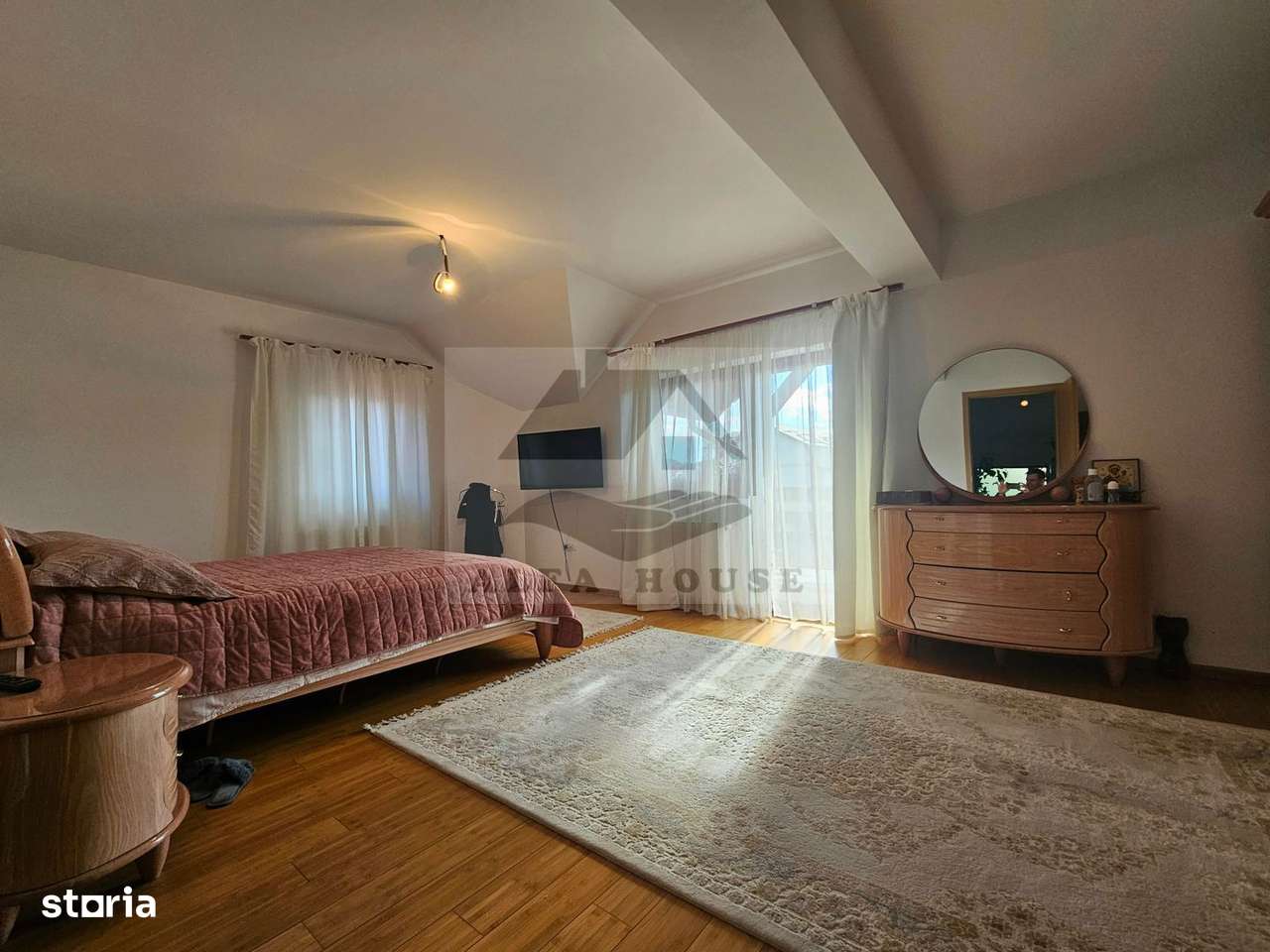 Casă individuala cu 5 camere, 270 mp, Tractorul - zona Coresi-18