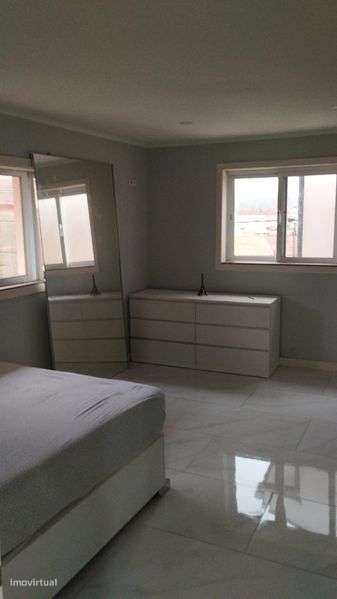 Alugo T3 Sobrado/Valongo - Grande imagem: 4/10