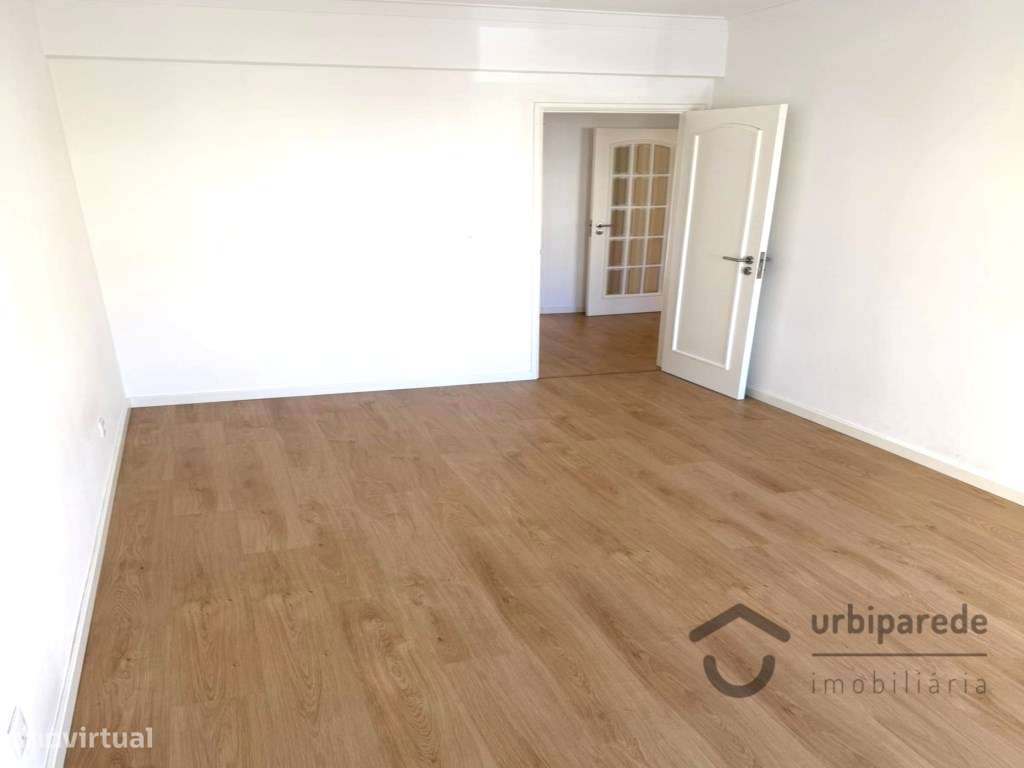 Apartamento T3 totalmente remodelado, no Cacém.-13