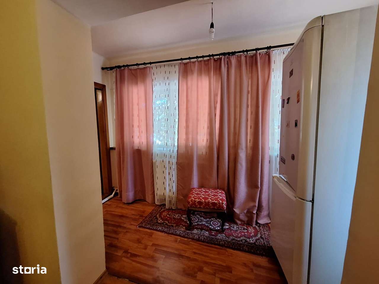 Casă 6 camere de vânzare în Frumușani, aproape de București-3