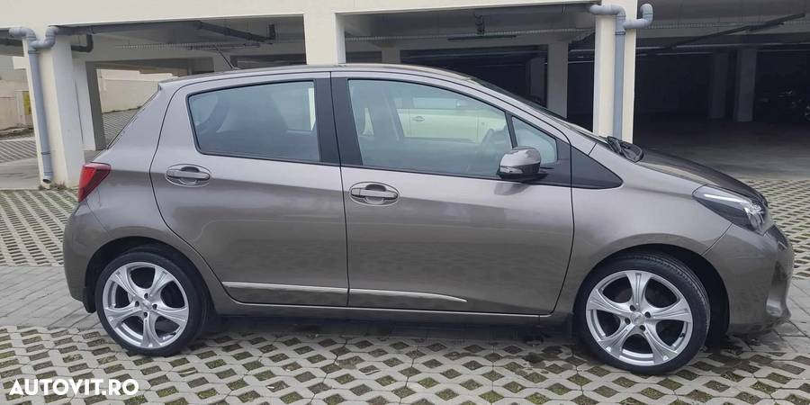 Toyota Yaris 1.0 VVT-i - 4