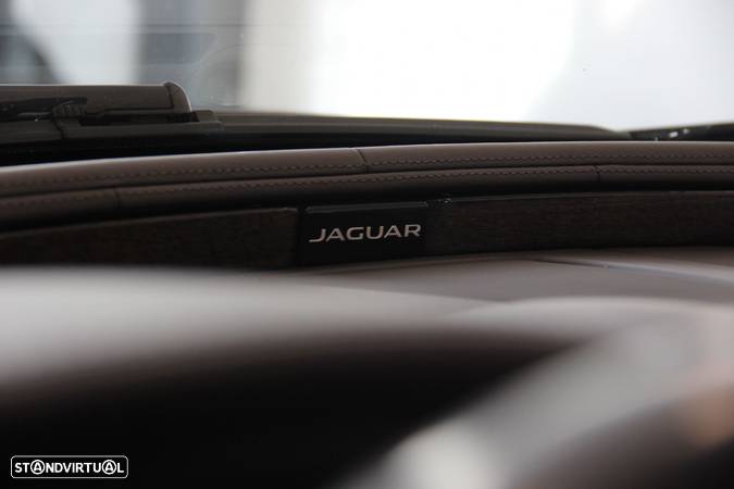 Jaguar XJ 3.0 D V6 Premium Luxury - 6