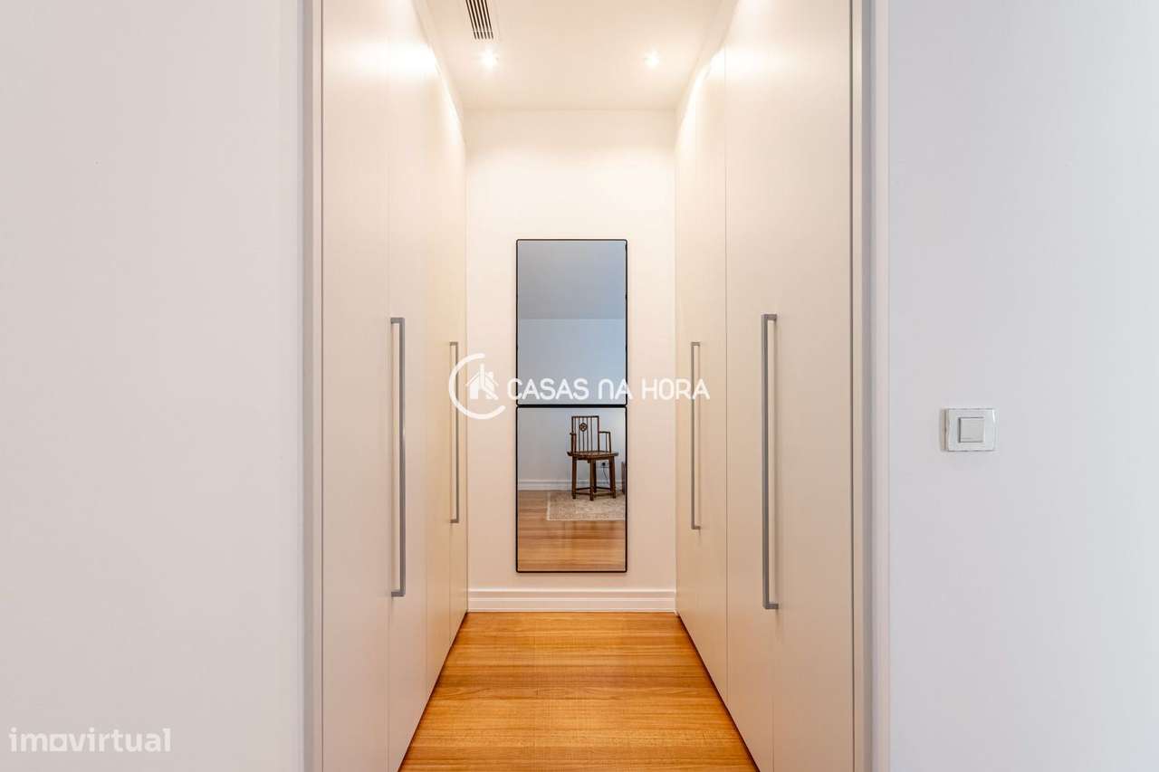 T4 Duplex com terraços e box para 3 viaturas na Avenida Visconde Va...-25