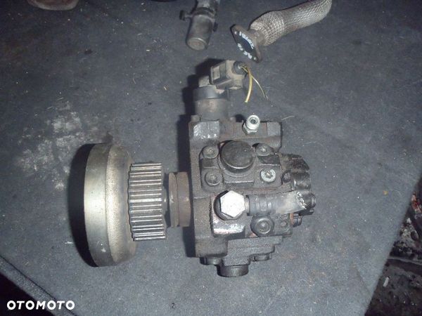 Pompa wtryskowa Audi A6 C6 2.7TDi numer 0445010154 - 1