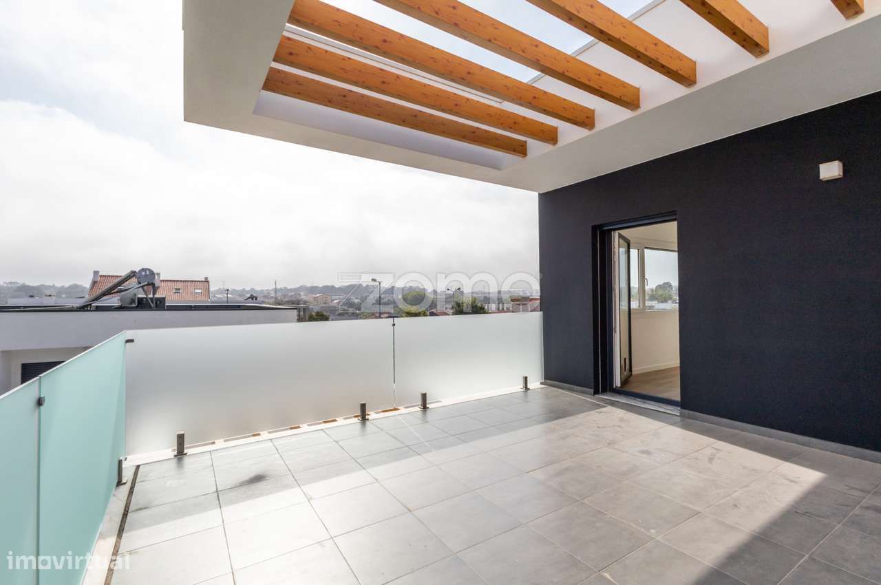 Moradia T3 com piscina na Sobreda-32