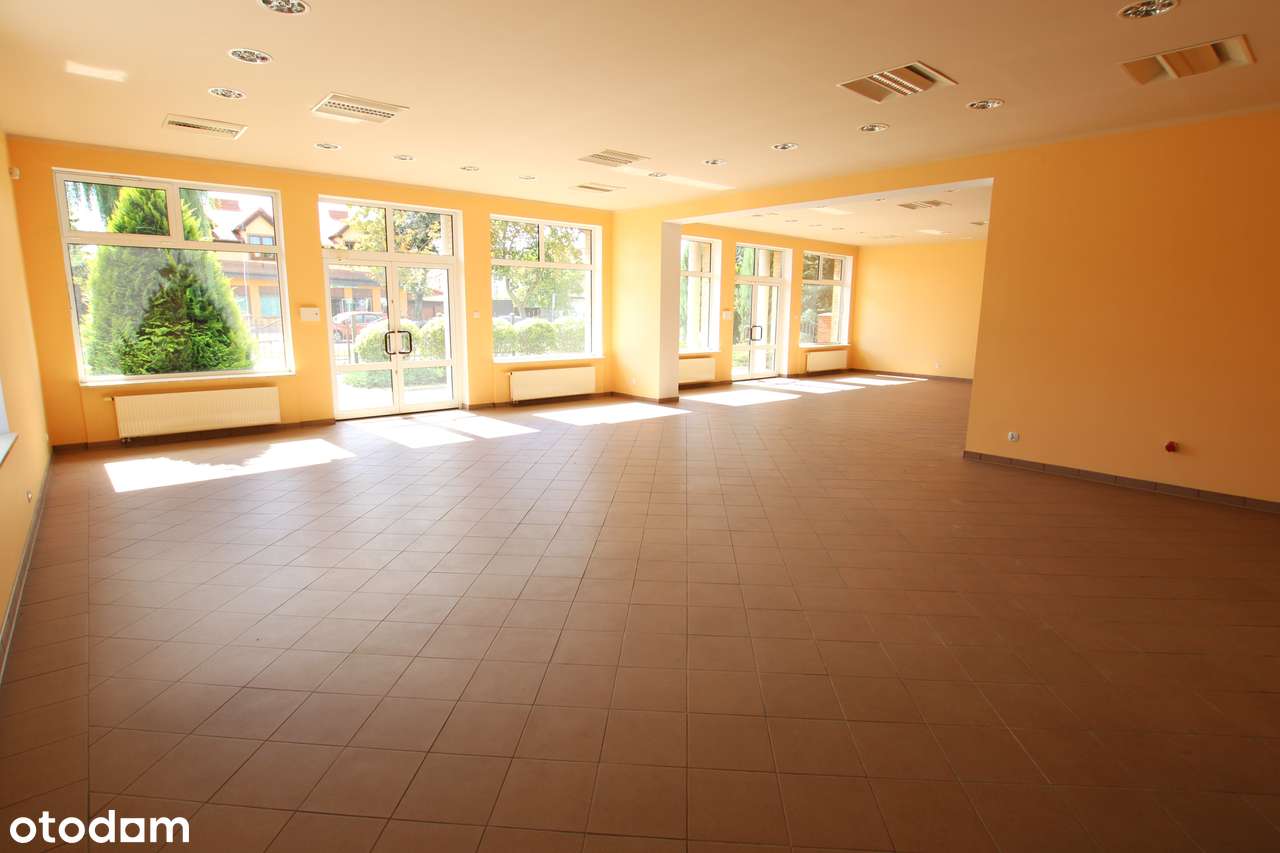 Nieruchomość komercyjna ** doskonałe położenie tuż przy ul. płk. Dąbka-6