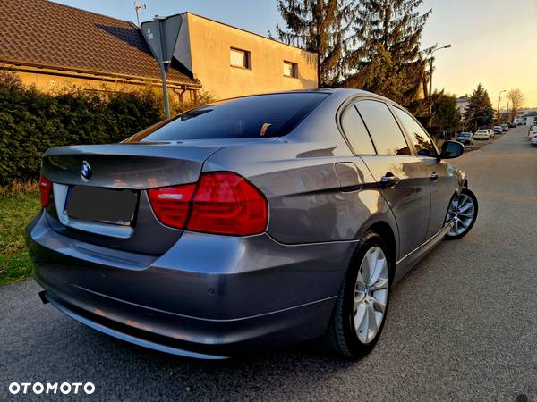 BMW Seria 3 318d - 4