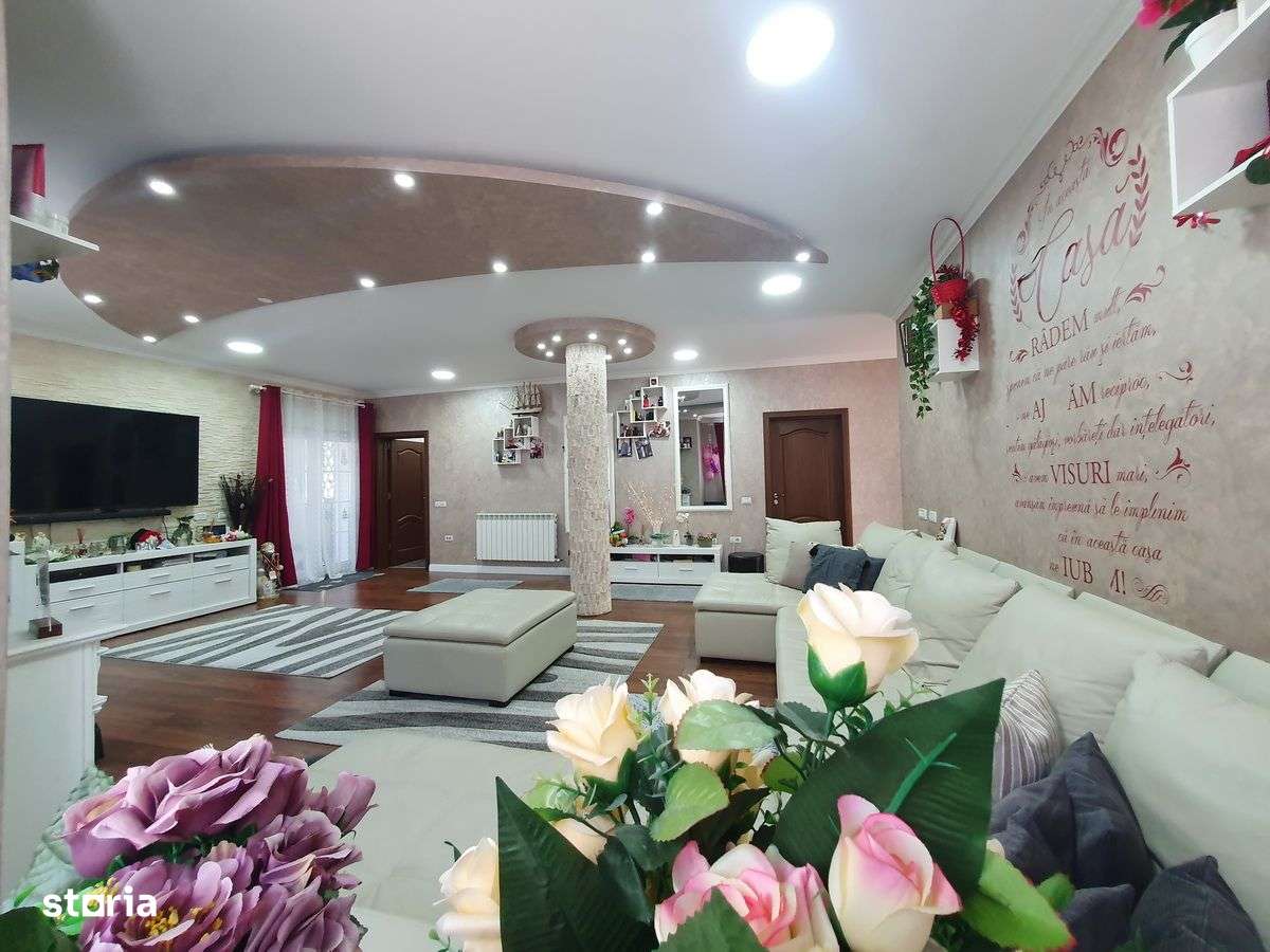 VILA LUX 6 camere, 2 bai, 200mp, teren 700mp, CUG- MOBILATA si UTILATA - Imagine principală: 4/20