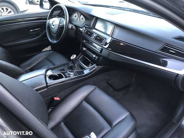 BMW Seria 5 520d Touring - 26