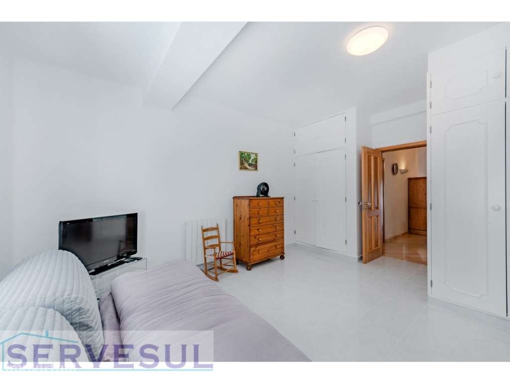 Moradia Deslumbrante de 2 andares com 274 m², composta por 4 quarto...-28