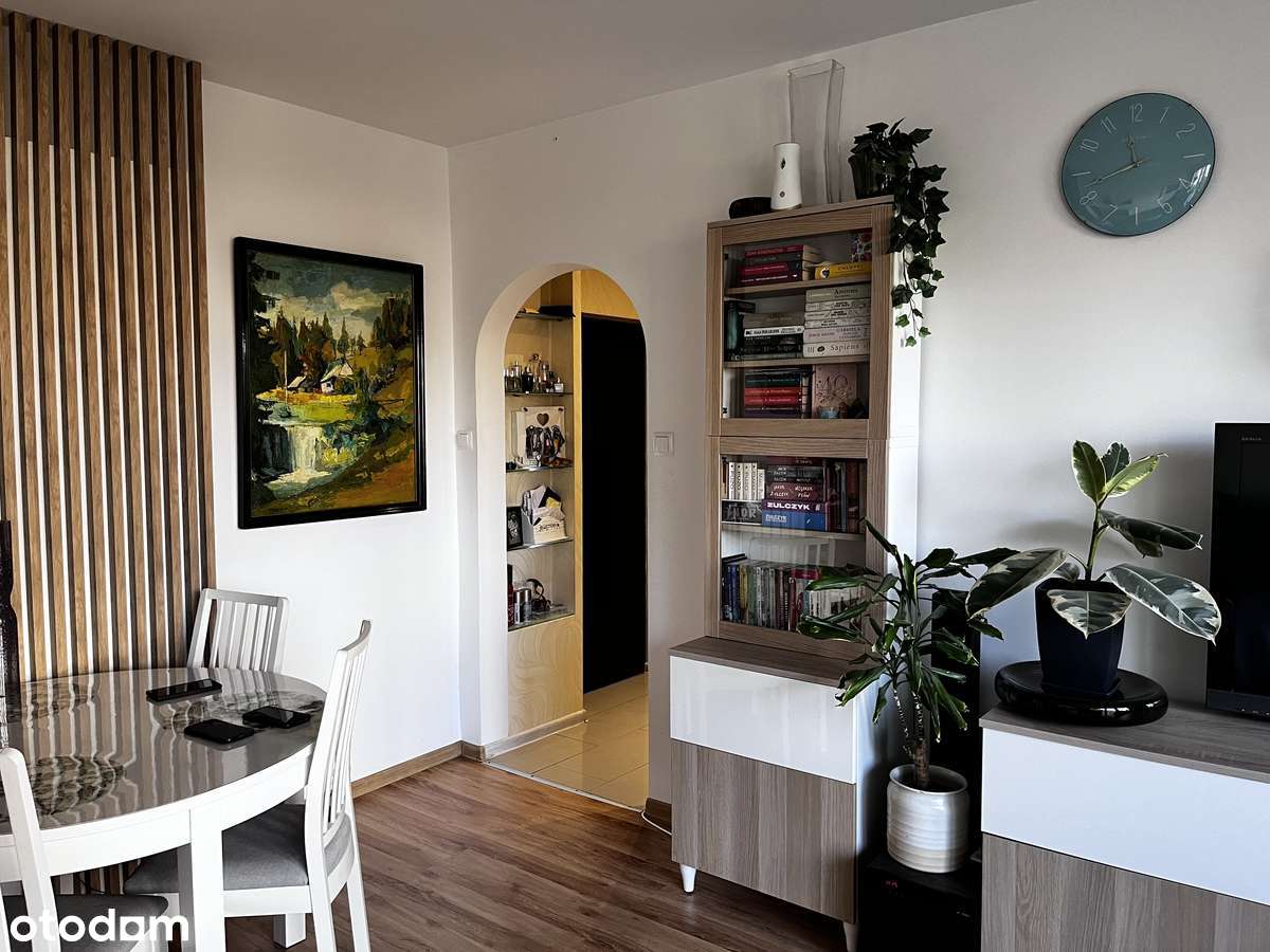 Retkinia II Kameralny blok II Wymienione instalacje II Balkon-0