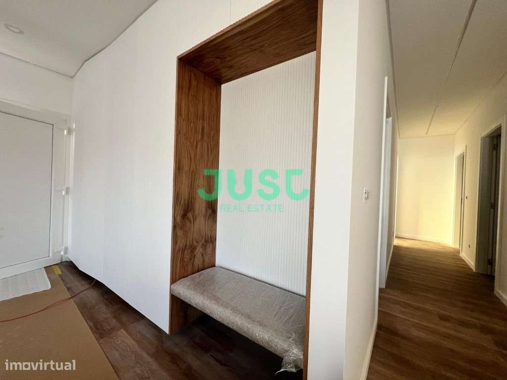 Moradia térrea, T3 + 1 com 2 suítes em Pinhal General - Fernão Ferro. - Grande imagem: 4/20