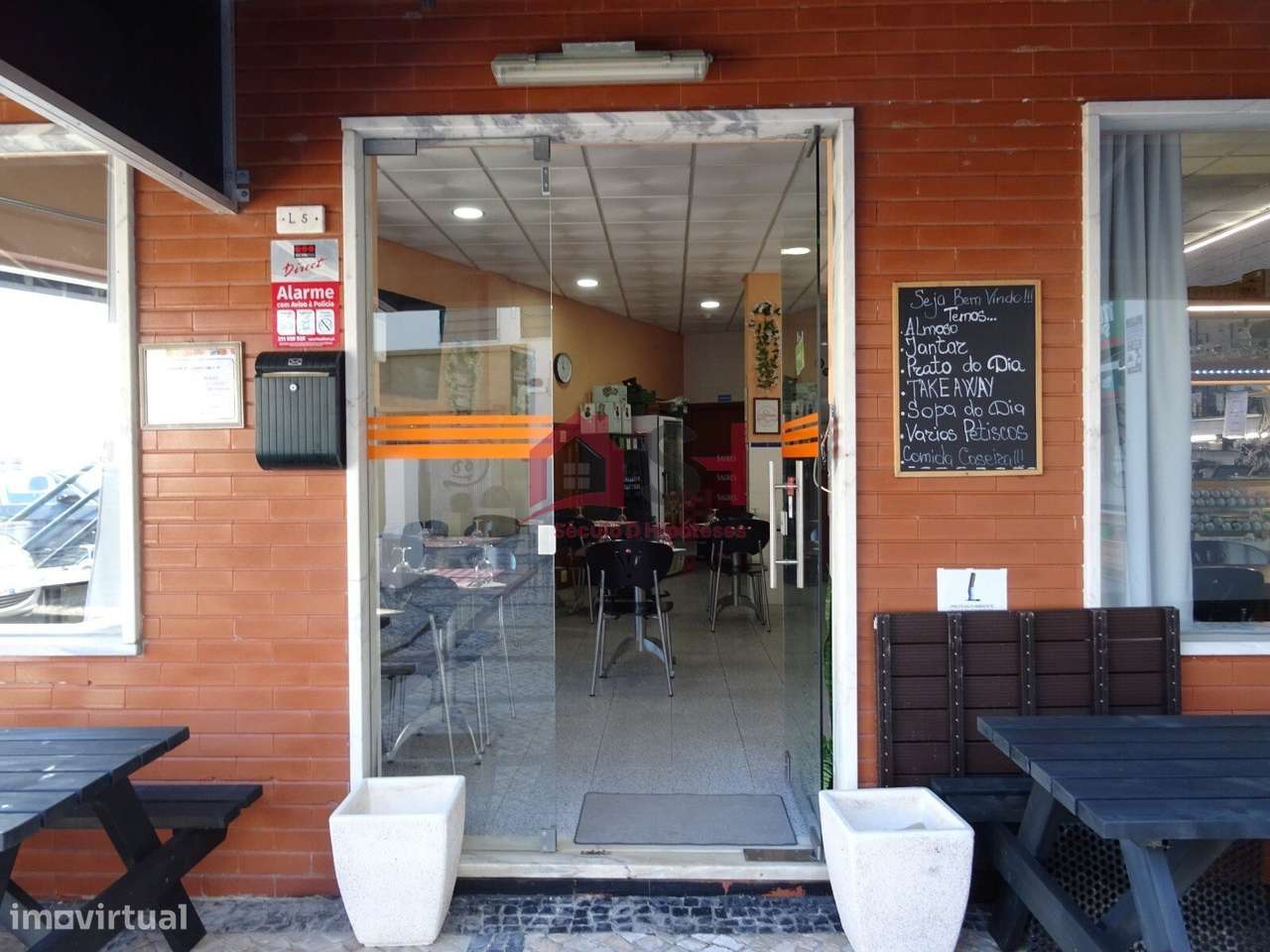 * Oportunidade Única de Negócio – Café, Snack Bar e Churrasqueira* - Grande imagem: 2/26
