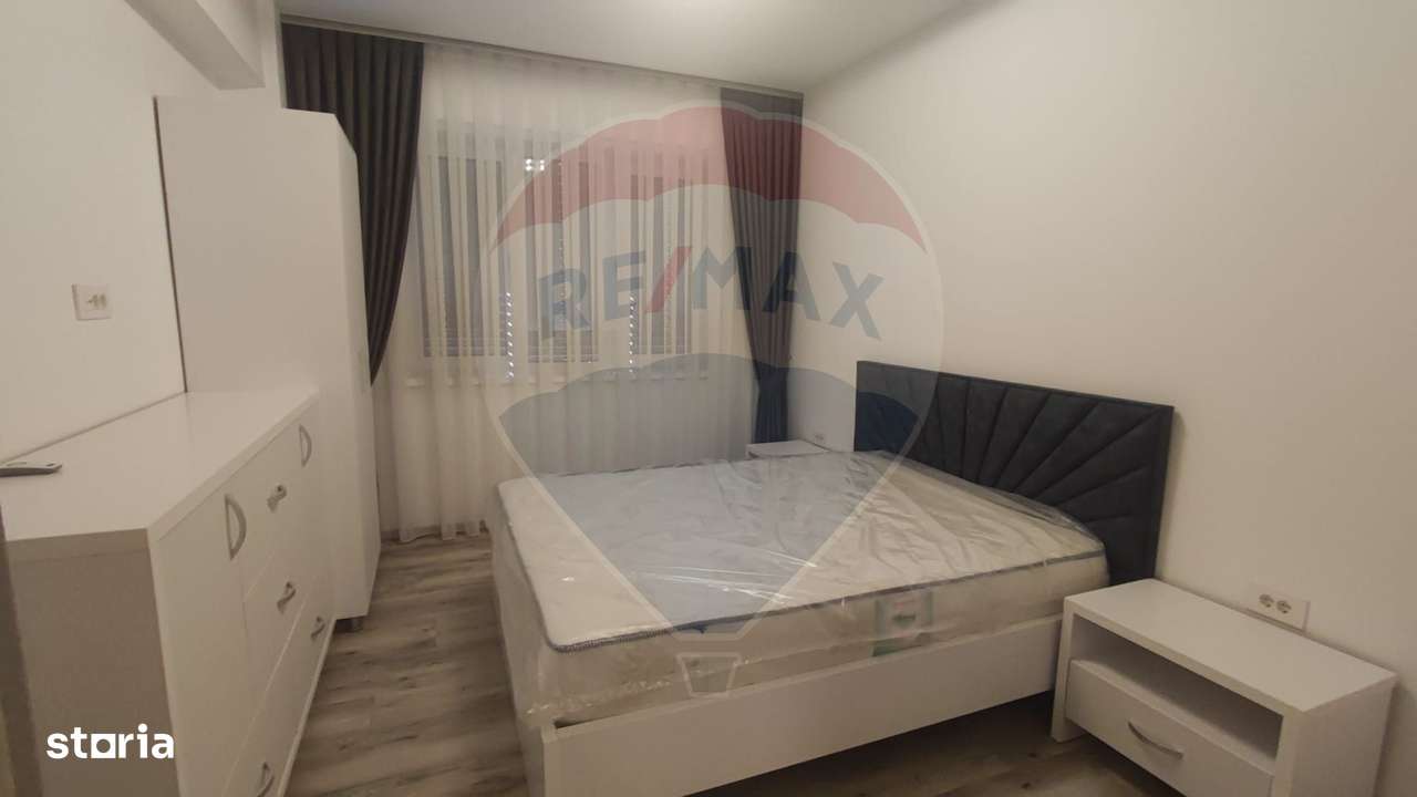 De inchiriat apartament 3 camere lux  etaj 1 zona podul Centenar - Imagine principală: 5/20