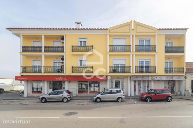T3 (2+1) com aproveitamento de sótão e garagem, Foros de Amora.-41