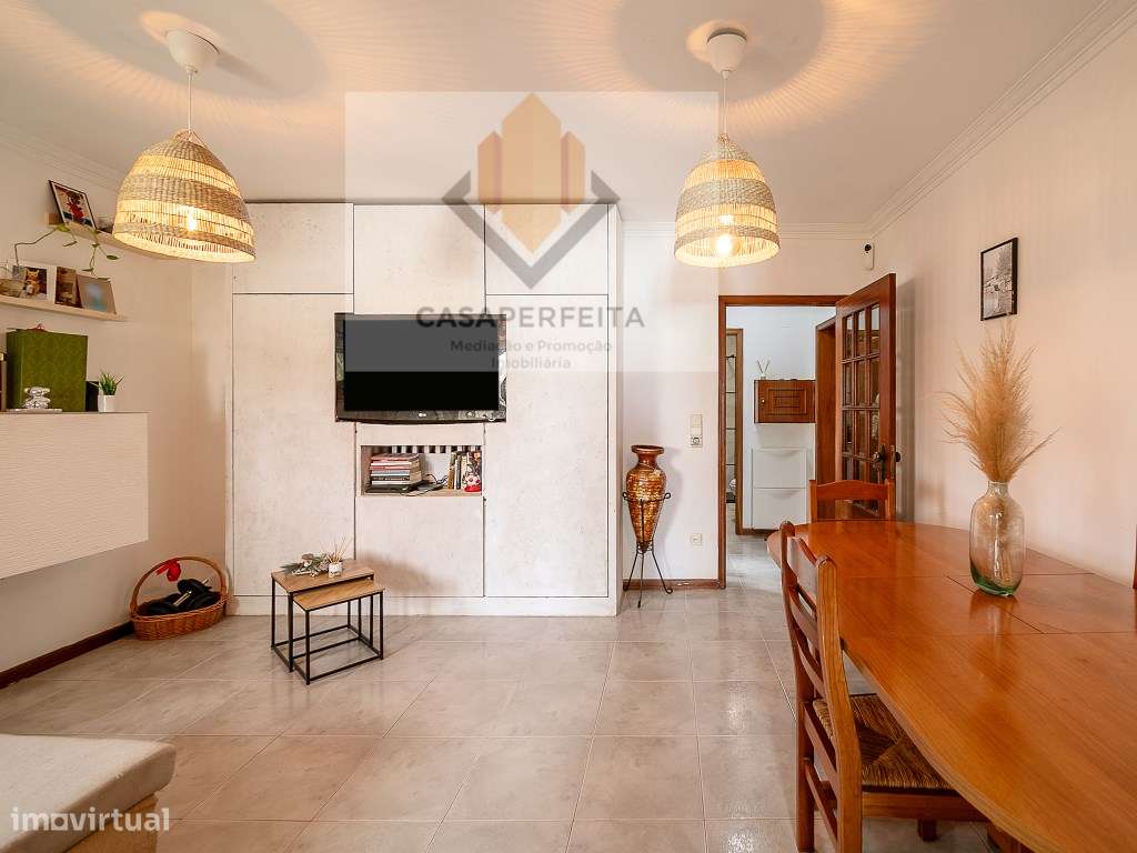 Apartamento T1 com Lugar de Garagem e Arrumo - Canidelo - Grande imagem: 4/28