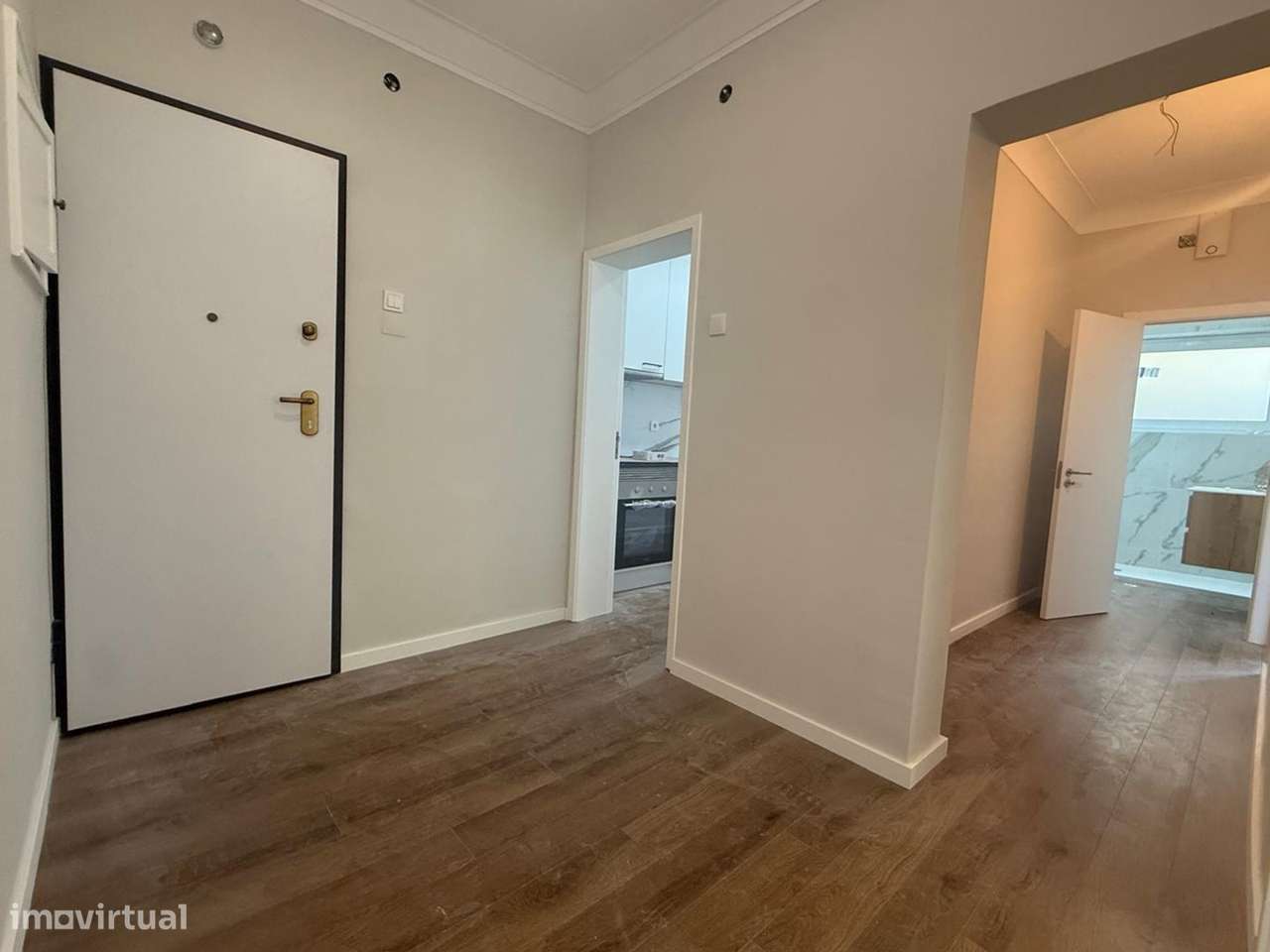 Apartamento T2 na Penha de Franca com acesso ao quintal-5