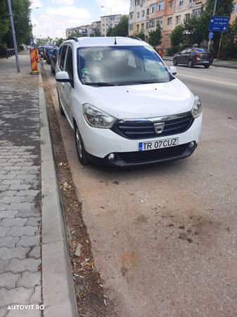 Dacia Lodgy 1.5 dCi 109 CP Laureate - 1