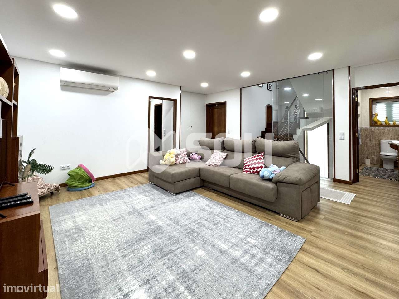 Moradia T4 com Piscina em Jovim - Grande imagem: 5/46