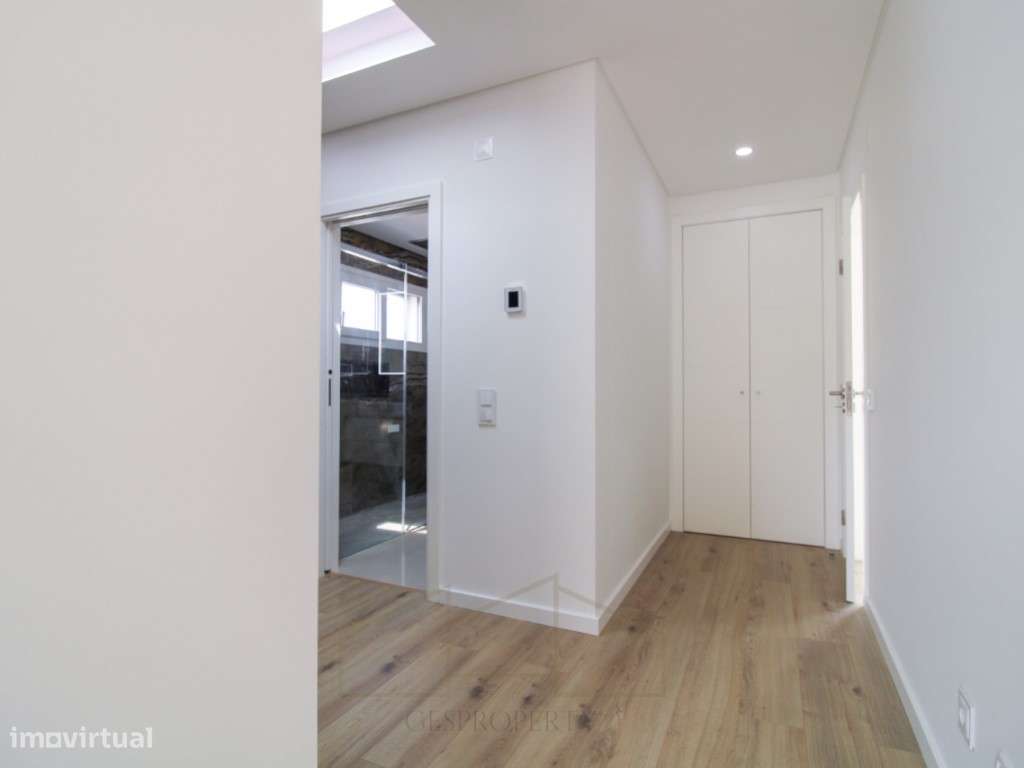 Moradia Isolada T4 - inserida em lote 420m2 - Aldeias de Irmaos - A...-38