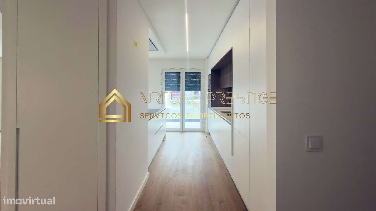 T3 com terraço | Piscina | Garagem | Santo António Caparica-7