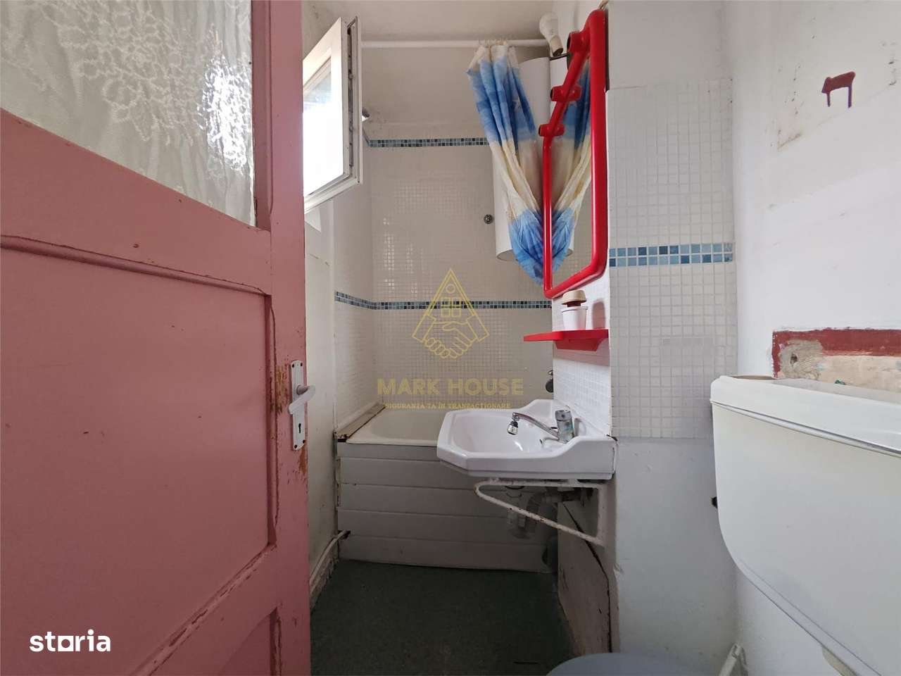 Apartament cu 3 camere de vanzare, zona Milcov-6