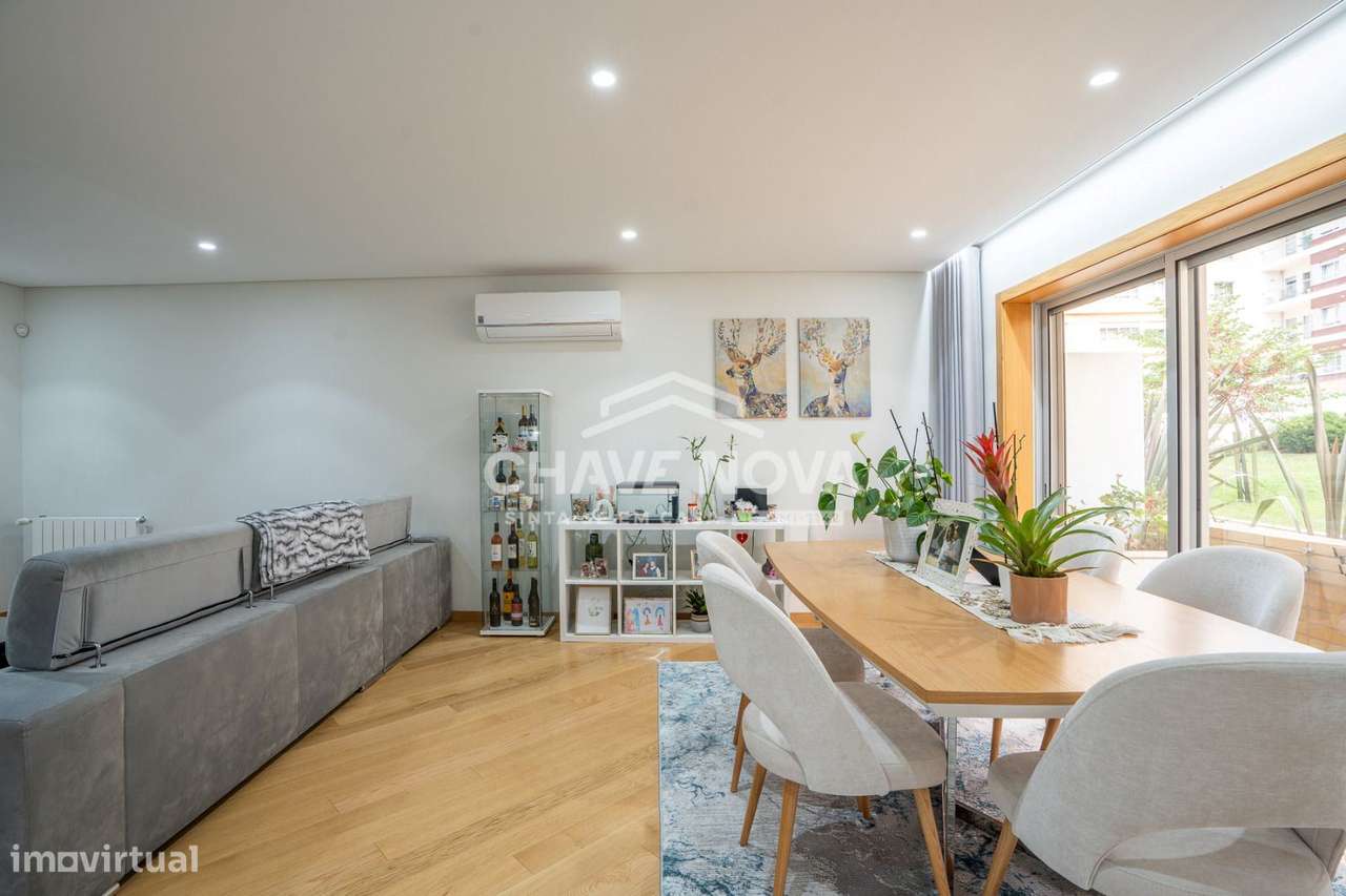 Apartamento T3 com Garagem e Varanda em Oliveira do Douro - Grande imagem: 4/21