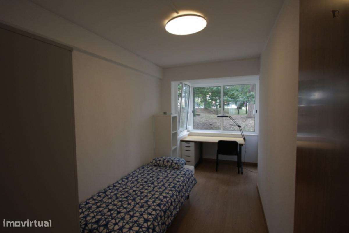 Quarto - localizado em Oeiras Lisbon - Grande imagem: 5/10