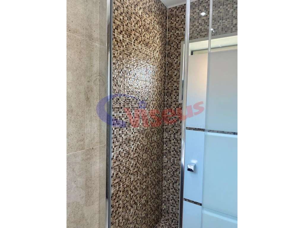 Apartamento T2 Penthouse Mobilado-37