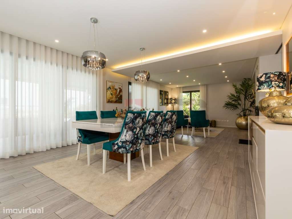 Refúgio Moderno com Vista e Design no Pico da Pedra, Ilha de São Mi...-32