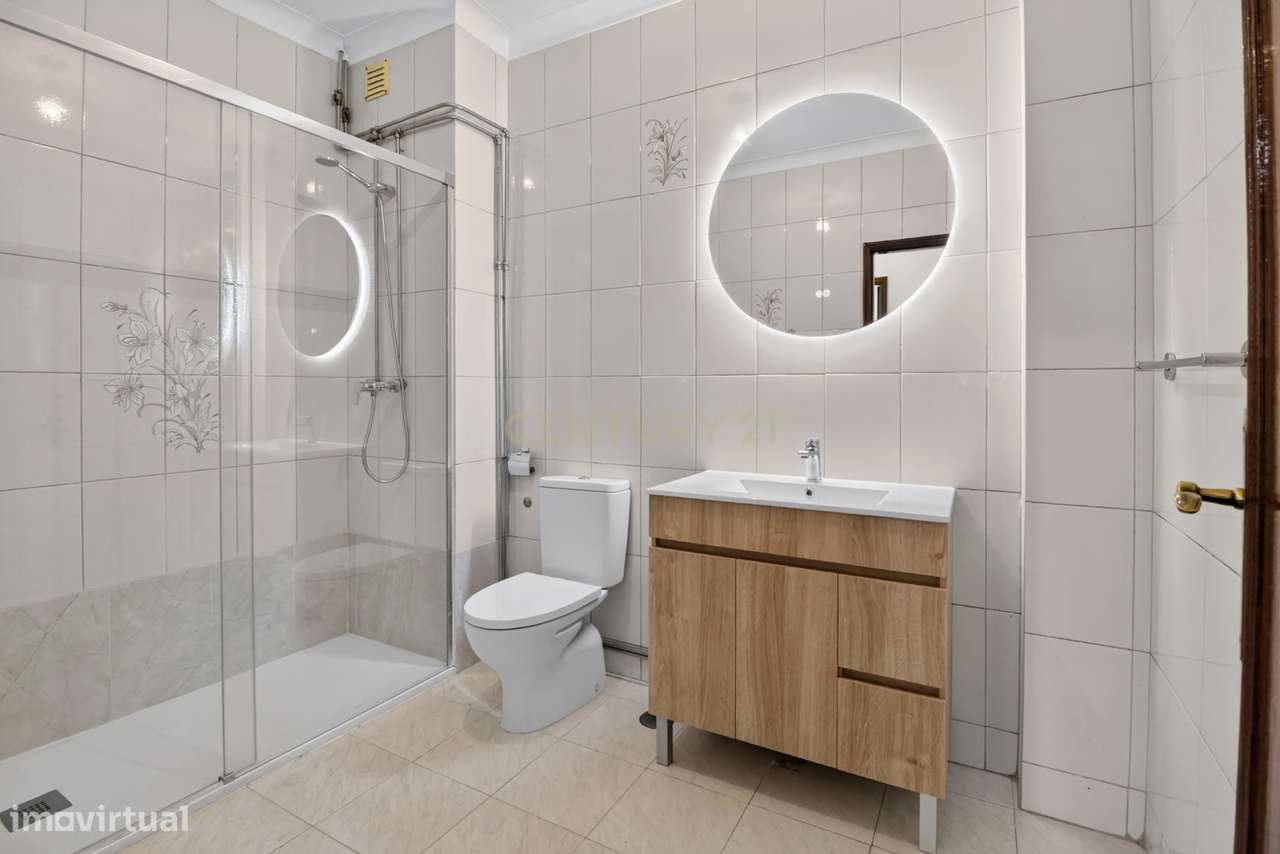 T3+1 com Garagem Fechada e Elevador | Lomar – Braga-16