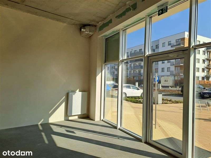 Lokal 56 m2 z dużymi witrynami Oś. przy Błoniach - Pełny obrazek: 3/6