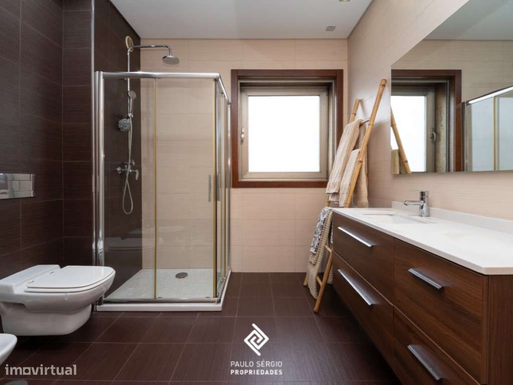 Moradia T3 em Oliveira do Douro, Vila Nova de Gaia-13