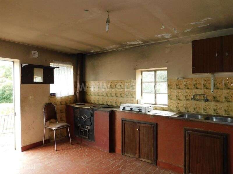 Moradia T2 / Seia, Carragozela e Várzea de Meruge - Grande imagem: 4/20