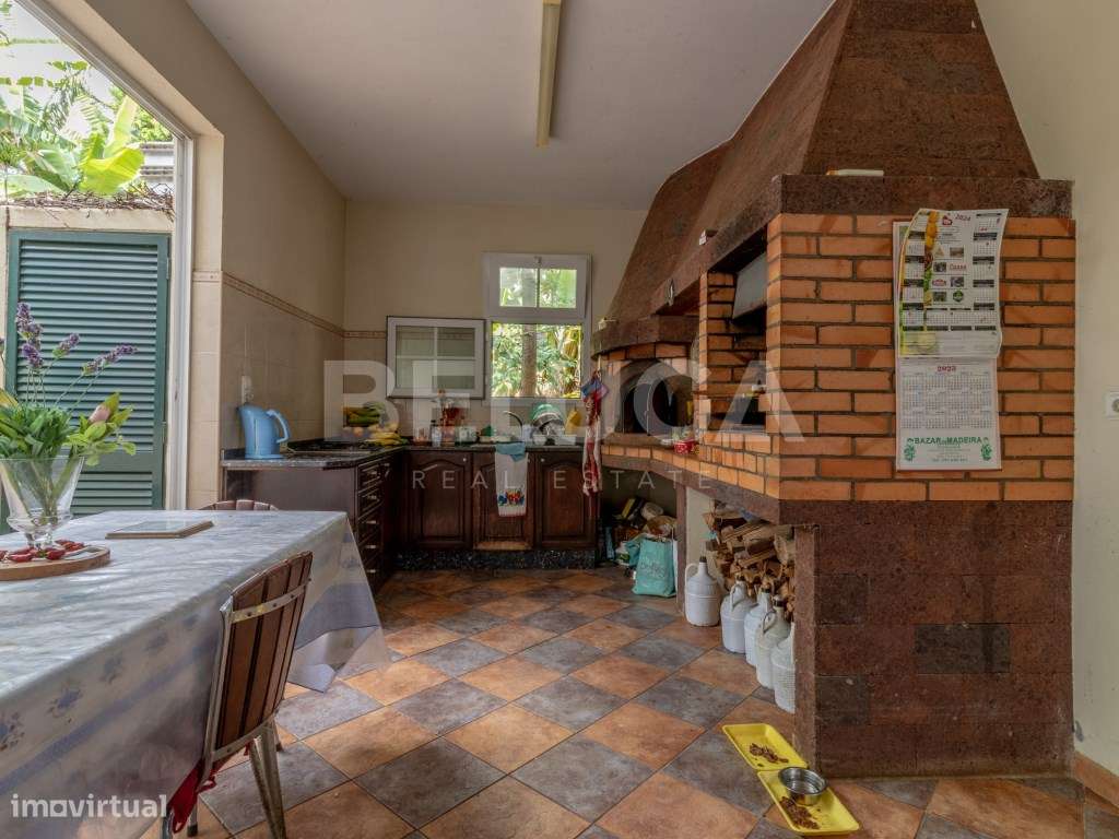 MORADIA T4 COM QUINTAL || URBANIZAÇÃO 'QUINTA DO FAIAL' (FUNCHAL)-55