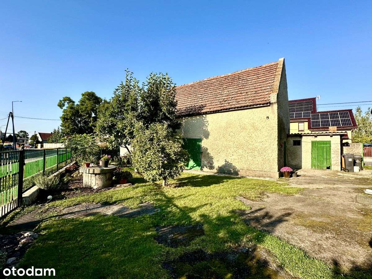 Dom z pomieszczeniami gospodarczymi-14