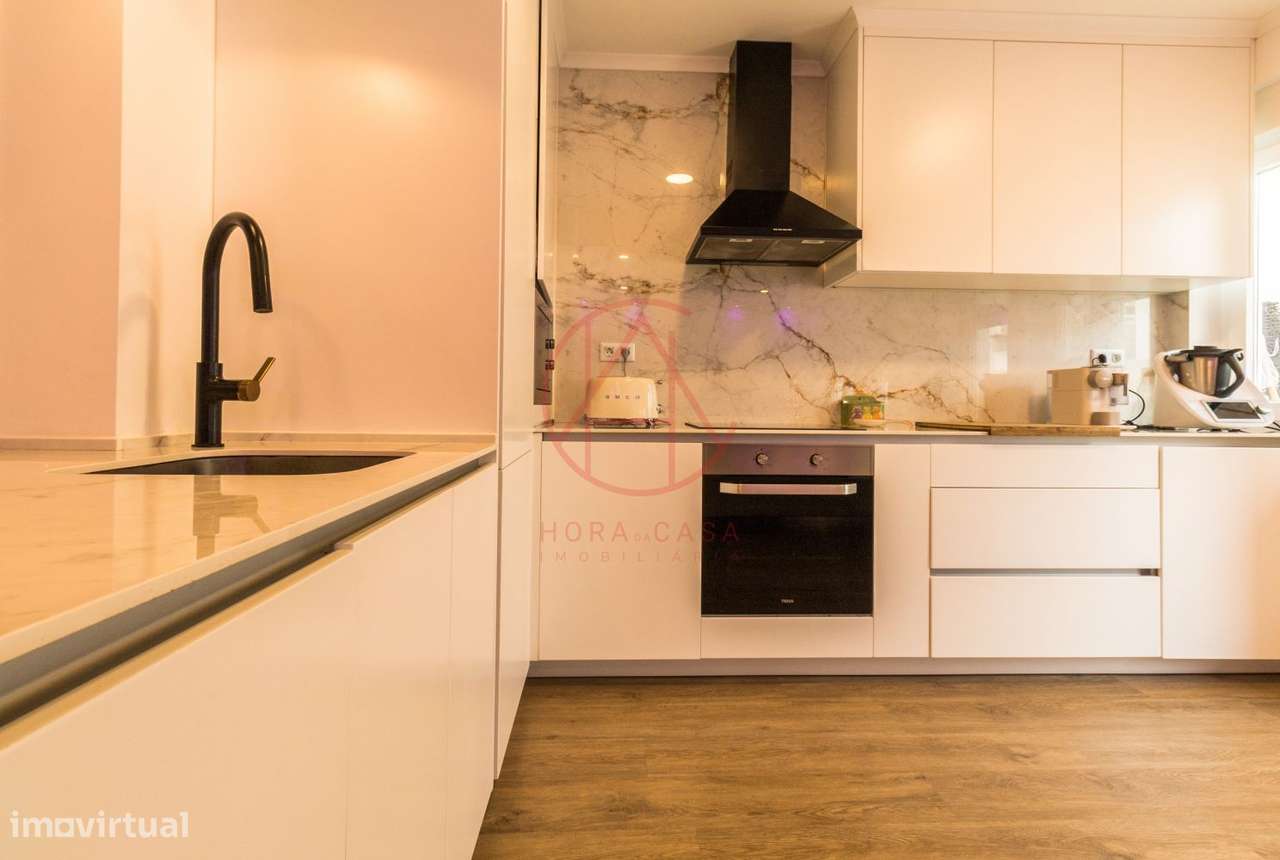 R/C de Moradia bi-familiar com quintal e garagem individual-10