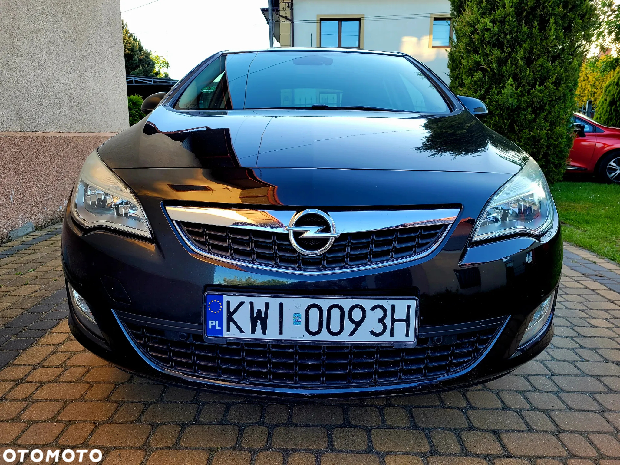 Opel Astra IV 1.4 T Cosmo - 12