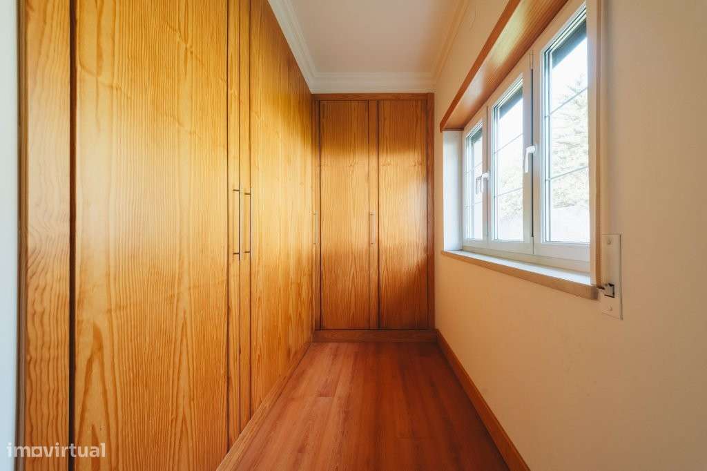 Moradia T7 isolada, com 5 suítes e vistas deslumbrantes-31