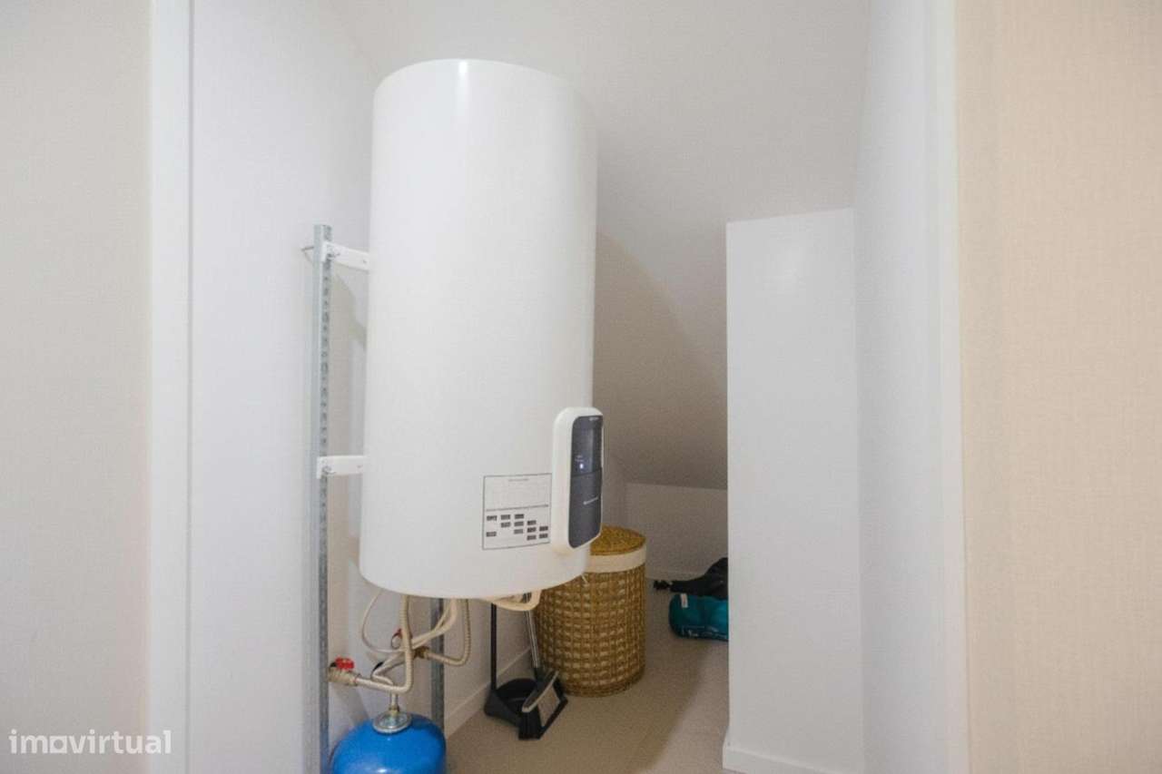 T1 Moderno e Luminoso com Metro Próximo e Acesso Rápido à Praia...-16